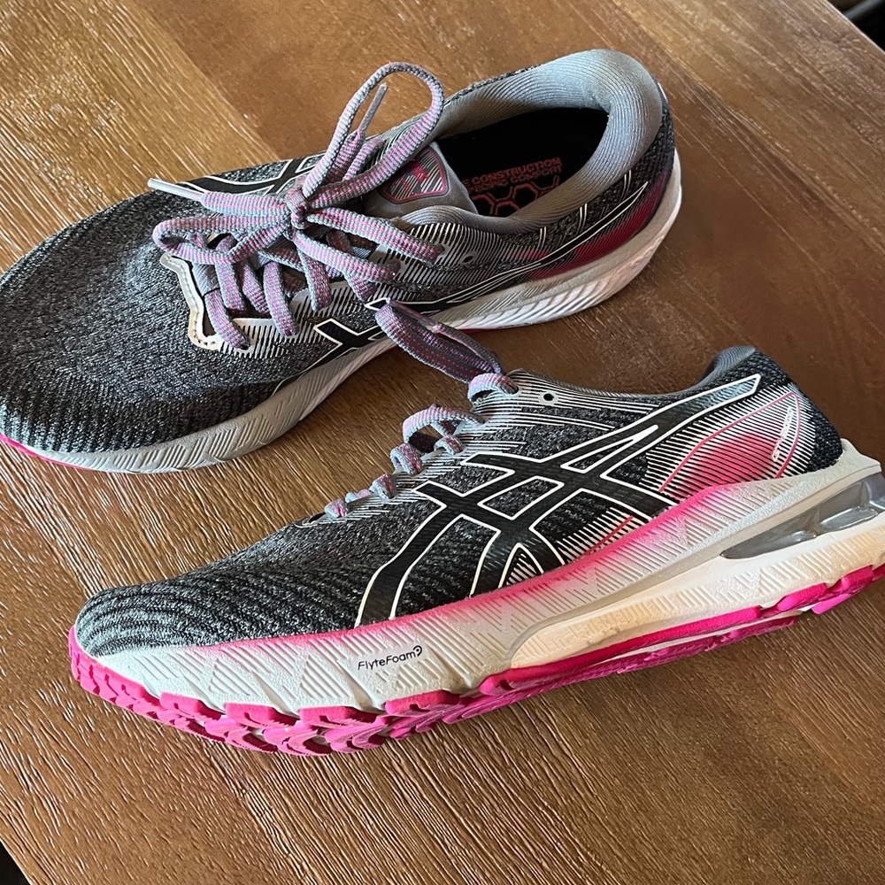 ASIC Running Sneakers